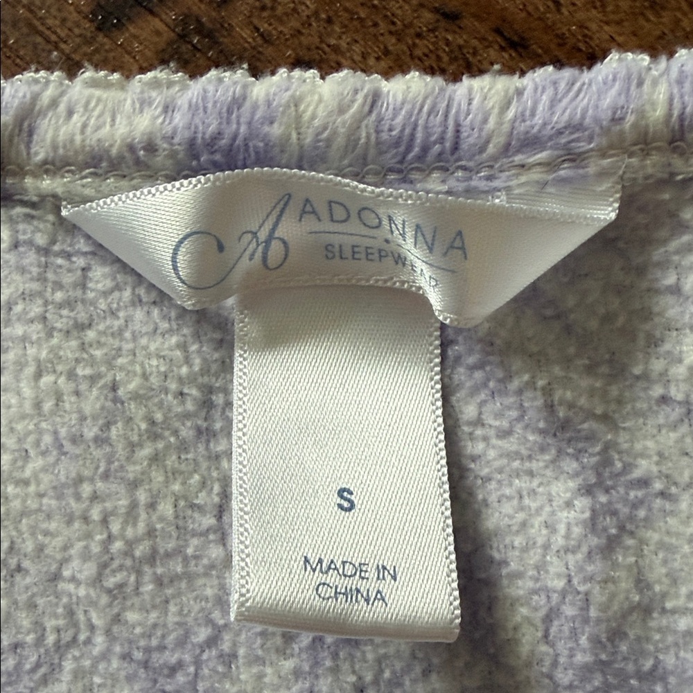 Long Sleeve Nightgown in Light Purple size small - Picture 2 of 4